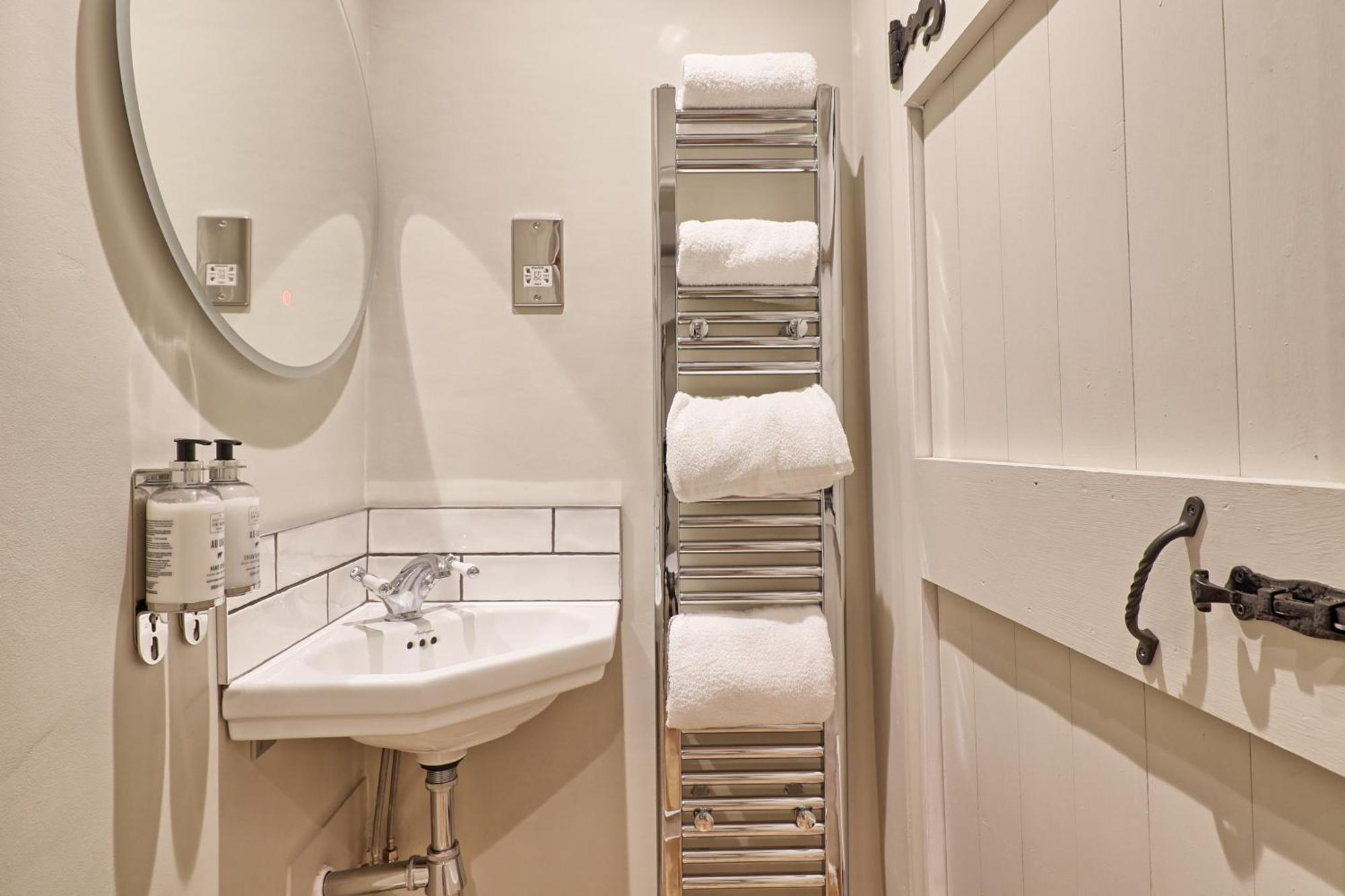 Ranfield'S Brasserie Hotel Rooms Coggeshall Exterior photo